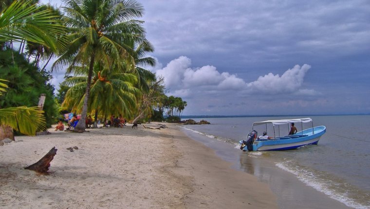 playa blanca in Guatemala